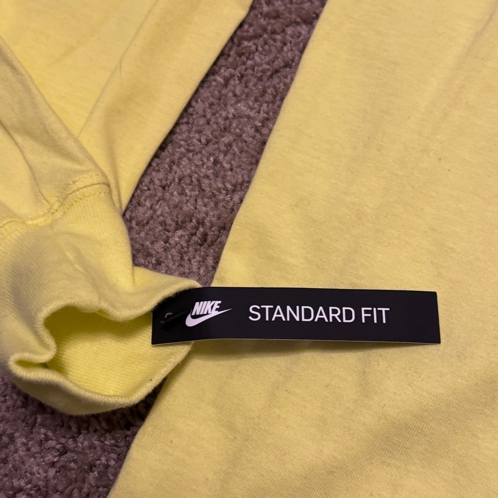 Nike NYC Big Apple Shirt Mens Large Yellow Pullover Long Sleeve Logo Casual - Picture 5 of 10